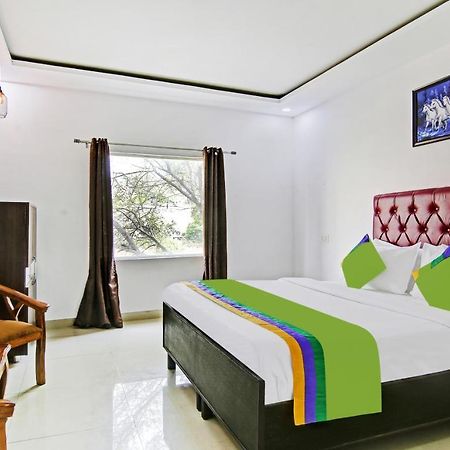 Treebo Royal Empire Adarsh Nagar, Chandigarh Hotel Kültér fotó
