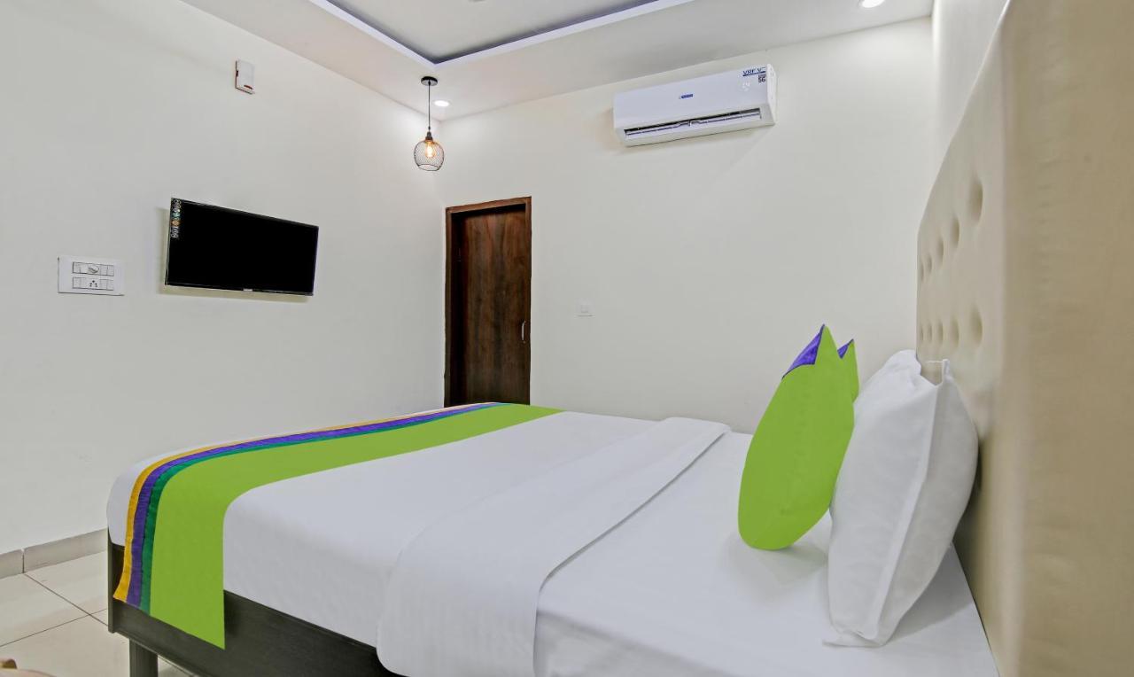 Treebo Royal Empire Adarsh Nagar, Chandigarh Hotel Kültér fotó