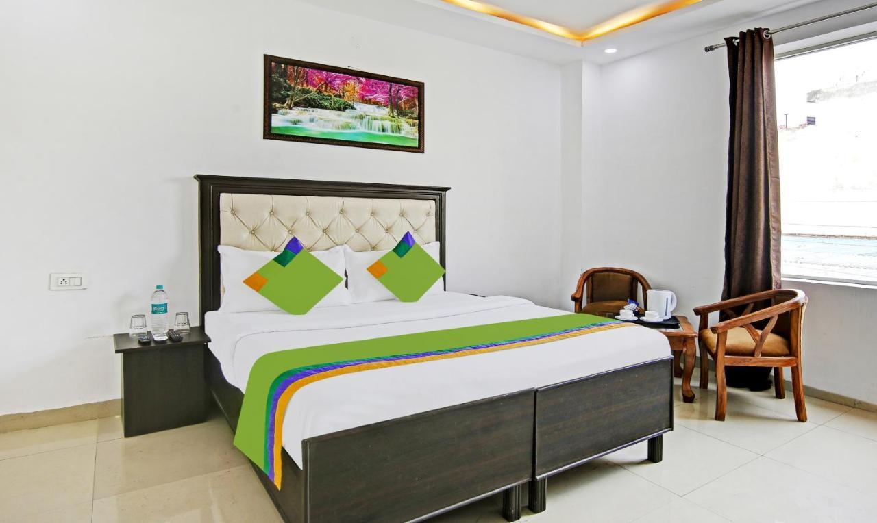 Treebo Royal Empire Adarsh Nagar, Chandigarh Hotel Kültér fotó