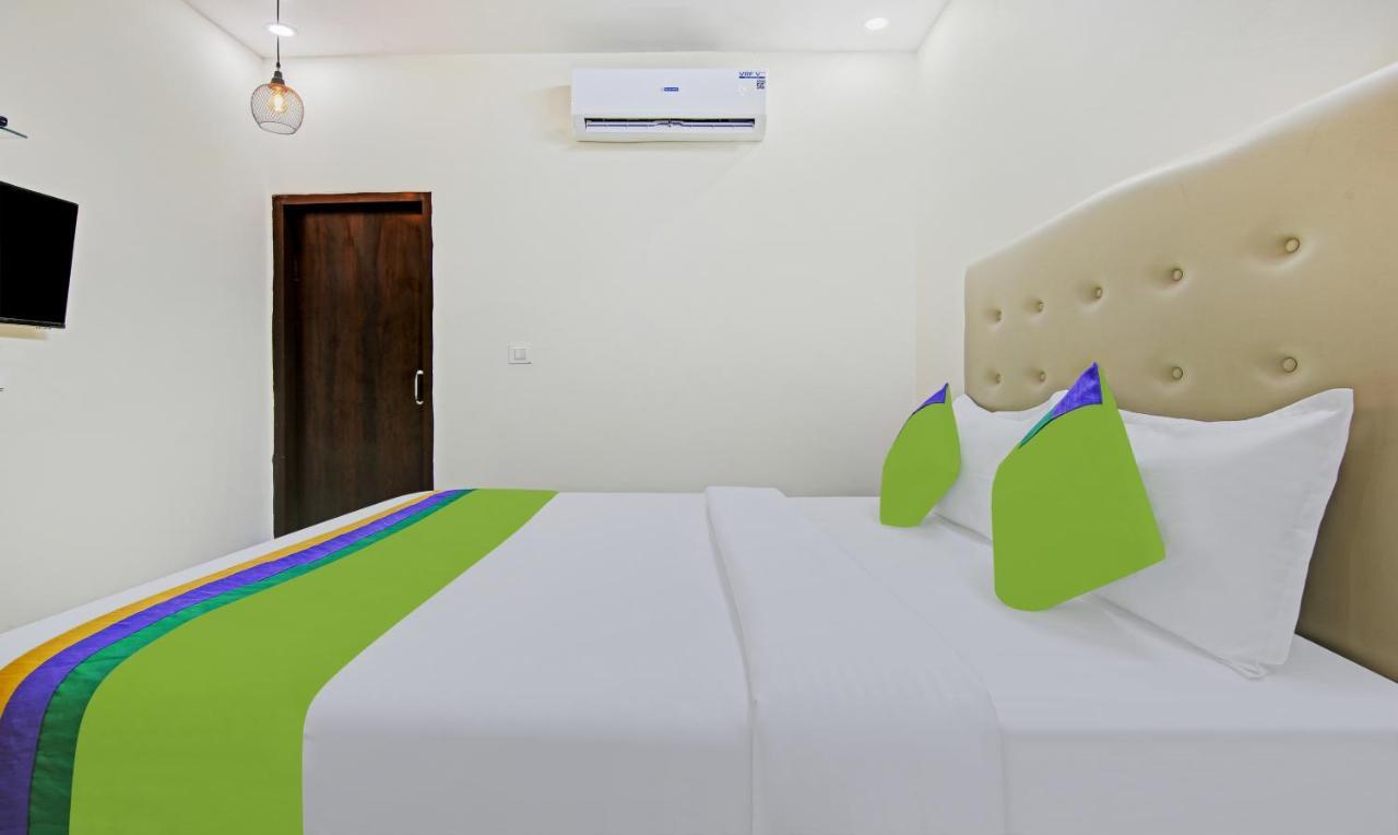 Treebo Royal Empire Adarsh Nagar, Chandigarh Hotel Kültér fotó