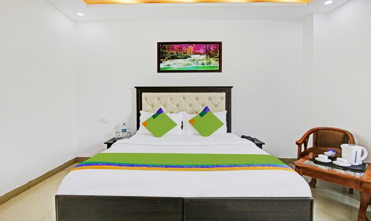 Treebo Royal Empire Adarsh Nagar, Chandigarh Hotel Kültér fotó