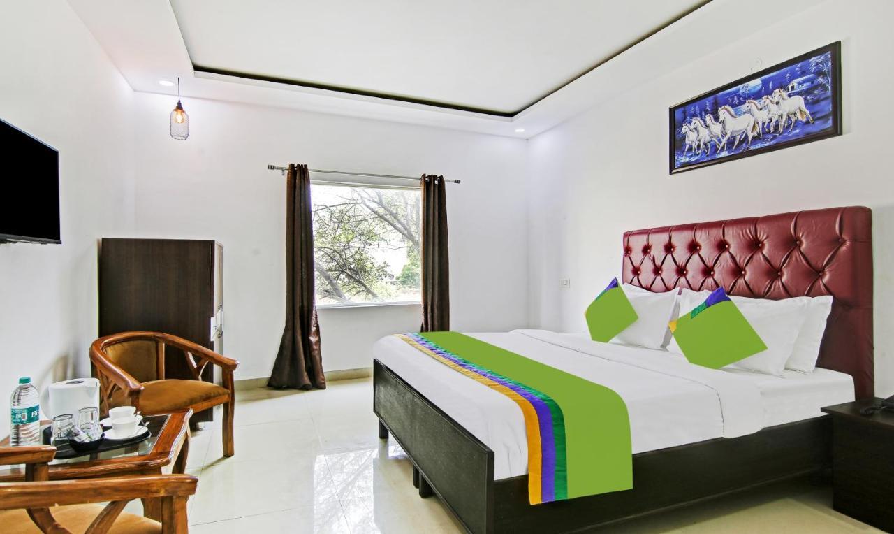 Treebo Royal Empire Adarsh Nagar, Chandigarh Hotel Kültér fotó