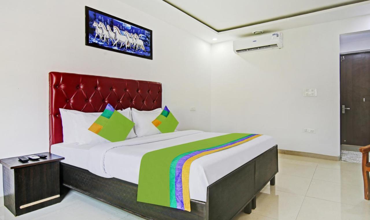 Treebo Royal Empire Adarsh Nagar, Chandigarh Hotel Kültér fotó