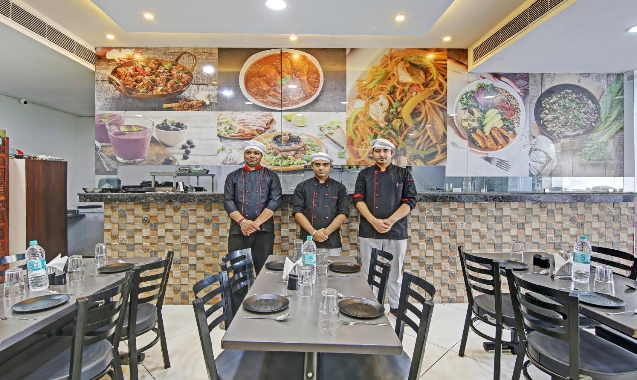 Treebo Royal Empire Adarsh Nagar, Chandigarh Hotel Kültér fotó