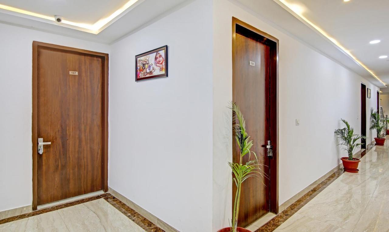 Treebo Royal Empire Adarsh Nagar, Chandigarh Hotel Kültér fotó
